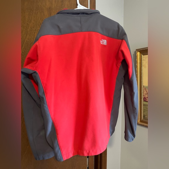 The North Face Red Men’s Coat - Picture 5 of 6